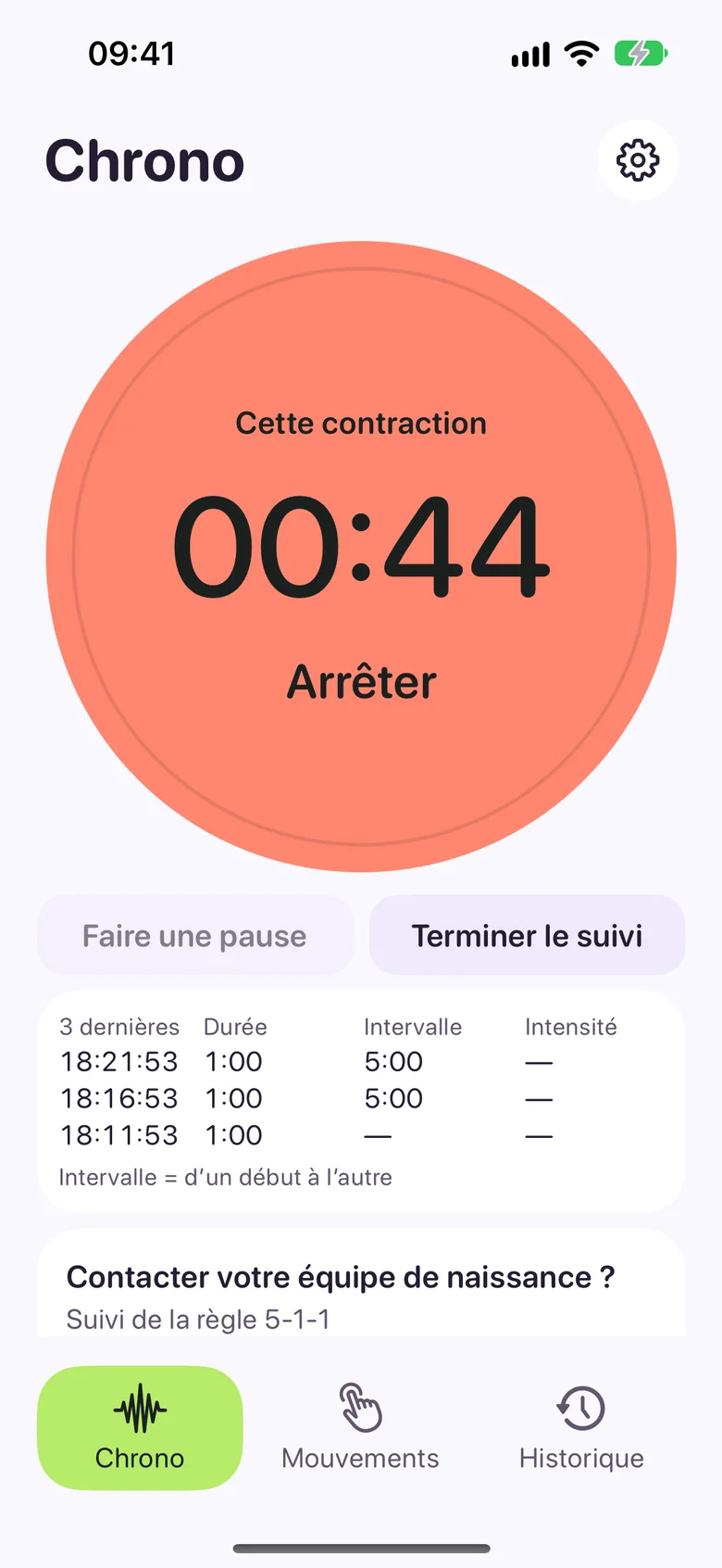 Birthtide chronomètre une contraction : un grand bouton corail Arrêter affiche 00:44, avec les trois dernières contractions en dessous.